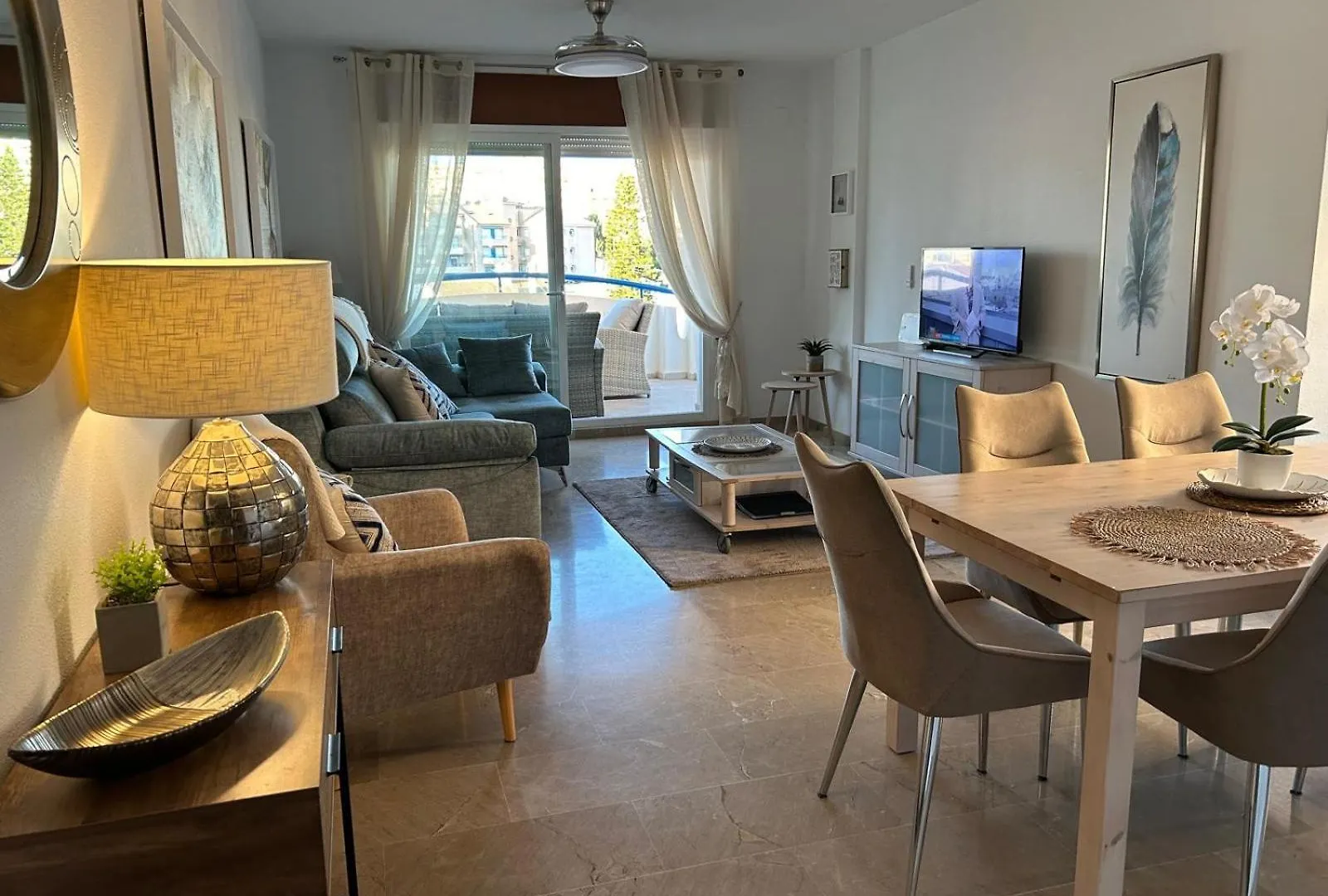 Superior Don Joaquin 2 Bed Apt Benalmádena